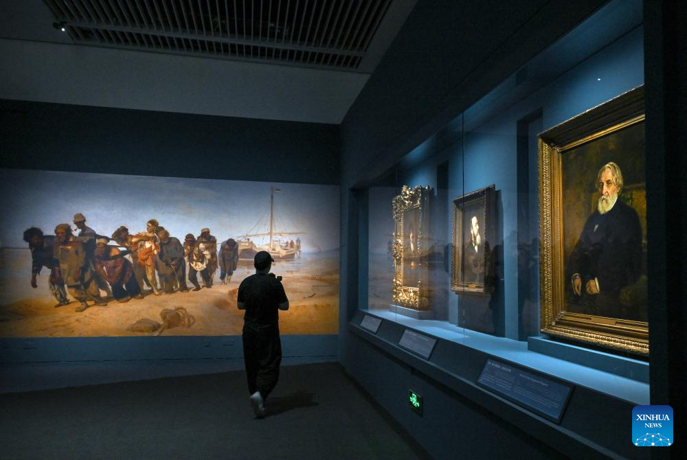 Exhibition showcasing works by Russian painter kicks off at National Museum in Beijing