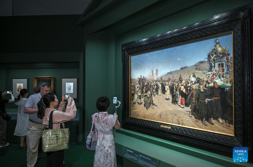 Exhibition showcasing works by Russian painter kicks off at National Museum in Beijing