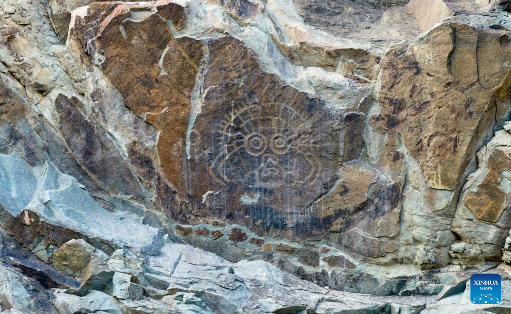 In pics: protection of cliff painting at Helan Mountain in Yinchuan
