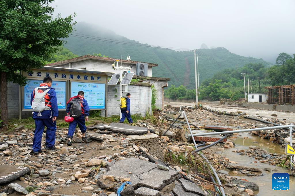 Rainstorm forces evacuation of over 3,000 residents in suburban Beijing