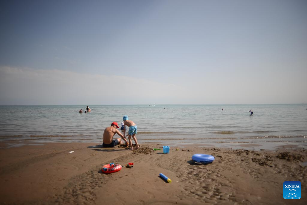Heat waves hit southern part of Kazakhstan