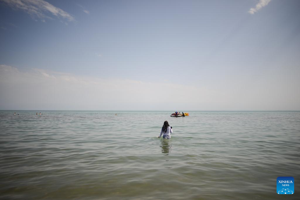 Heat waves hit southern part of Kazakhstan
