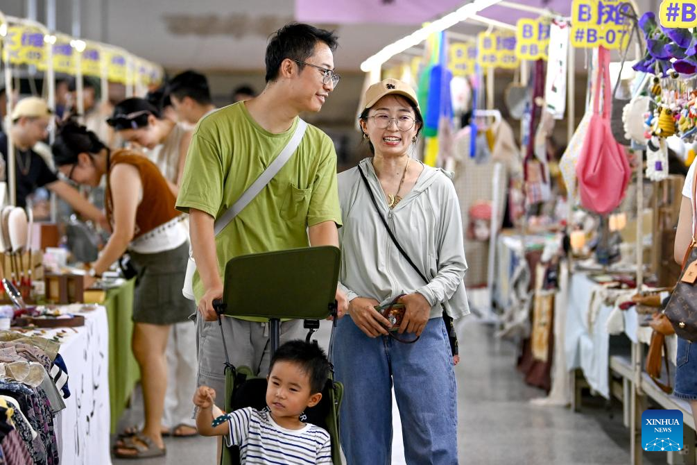 Century-old Xicang Market in Xi'an brimming with vitality
