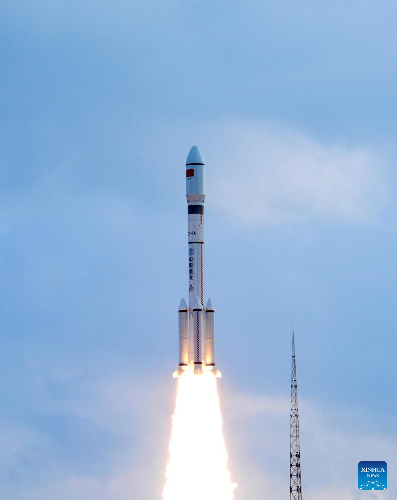China launches internet satellite group