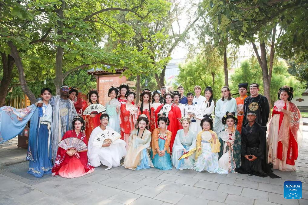 Across China: Chinese, U.S. youth connect in trips exploring culture, technology in China
