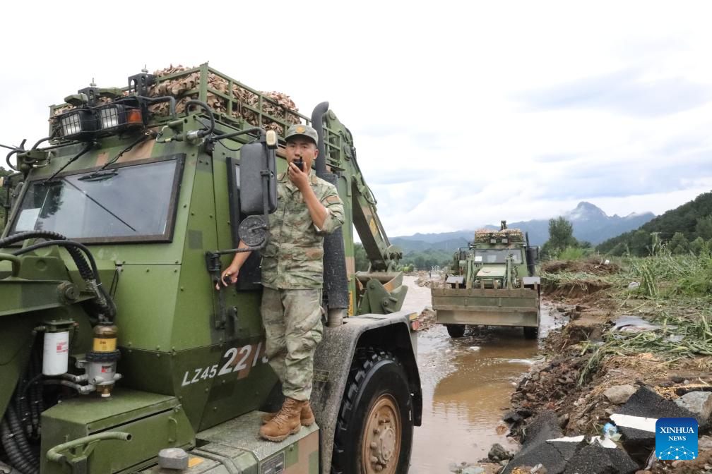 Chinese troops join disaster relief efforts in China's flood-stricken areas
