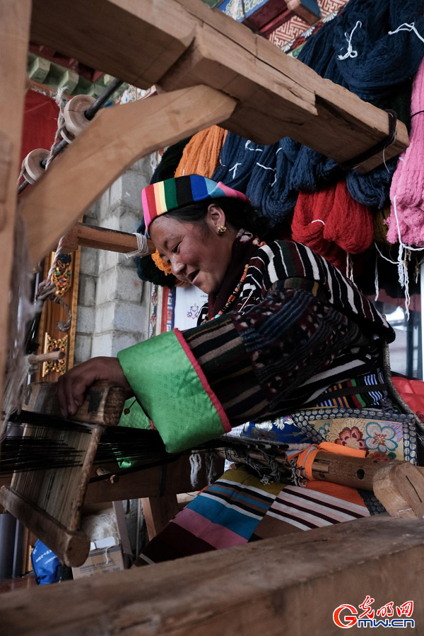 Glorious 60 Years ? Our Homeland | Chagza attire weaving heritage into prosperity