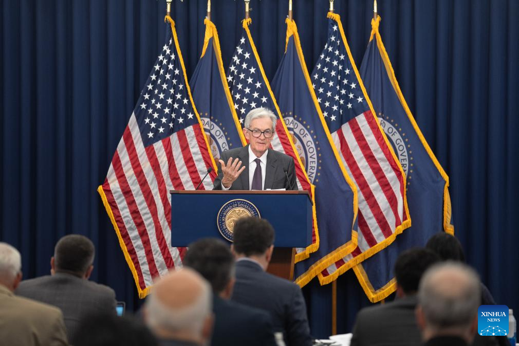 U.S. Fed keeps interest rates unchanged despite pressure from Trump administration