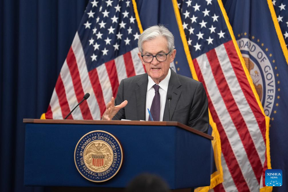 U.S. Fed keeps interest rates unchanged despite pressure from Trump administration