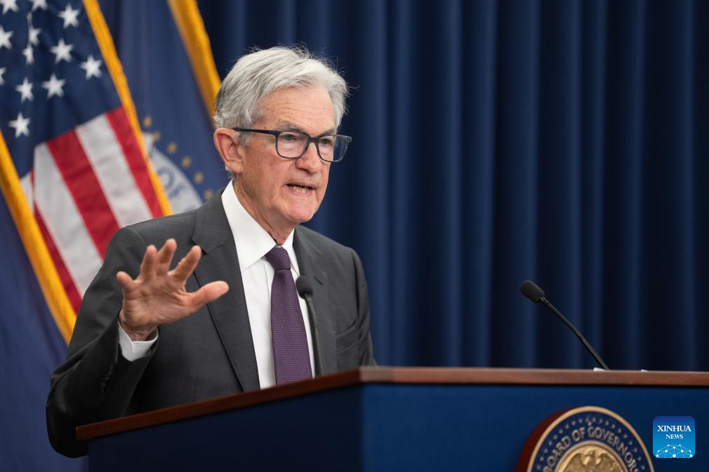 U.S. Fed keeps interest rates unchanged despite pressure from Trump administration