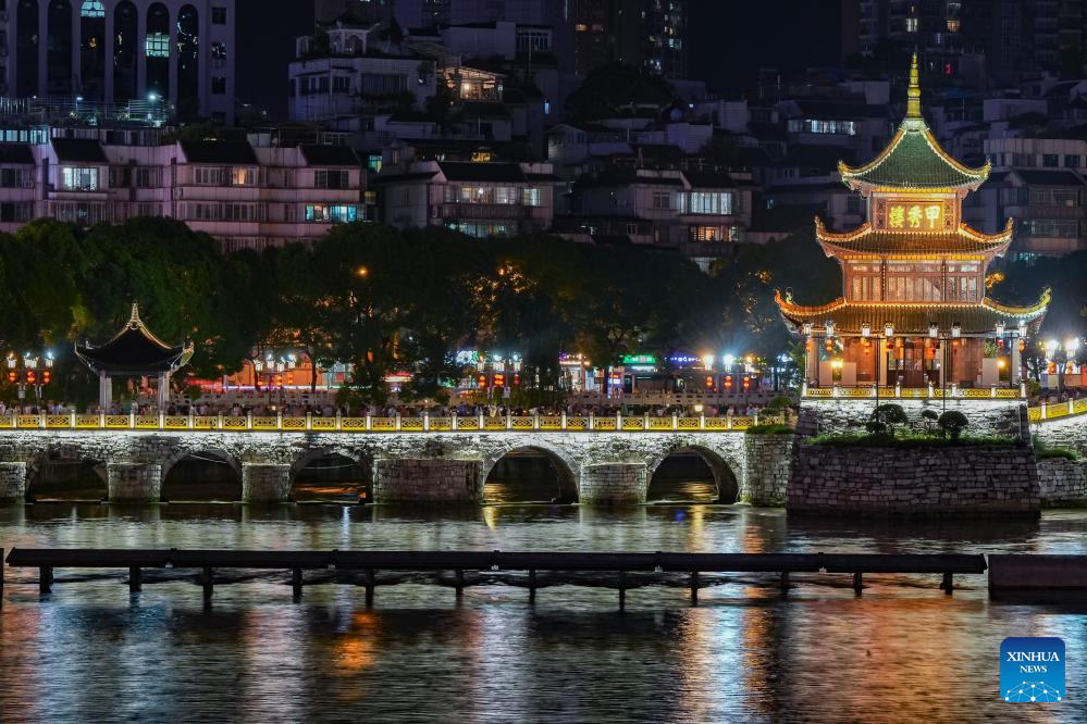 SW China's Guizhou attracts tourists during peak summer travel season