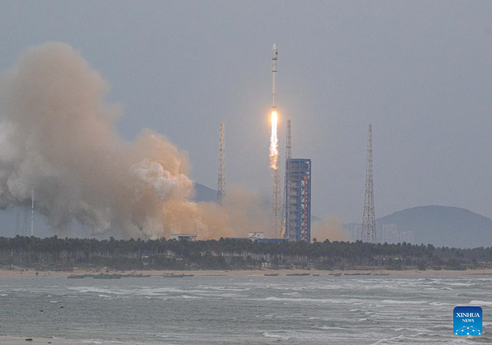 China's Long March-12 rocket launches new internet satellites