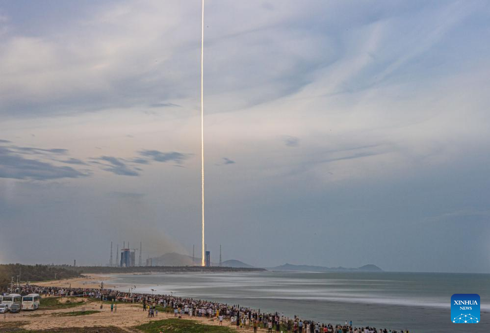 China's Long March-12 rocket launches new internet satellites