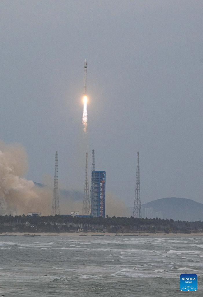 China's Long March-12 rocket launches new internet satellites