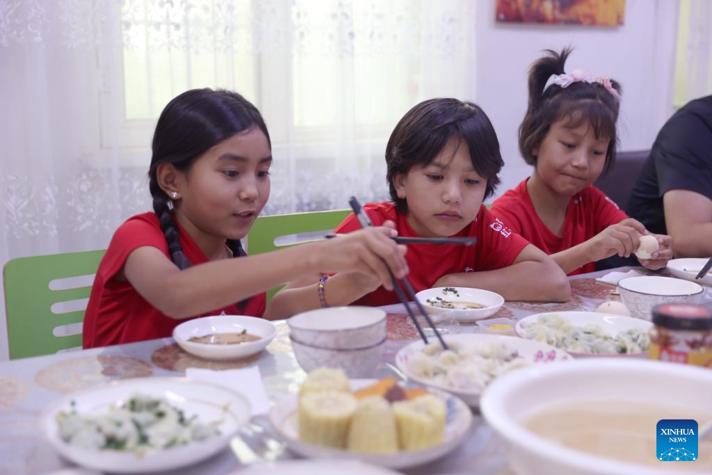 Xinjiang youths participate in 11-day public welfare summer camp in Beijing