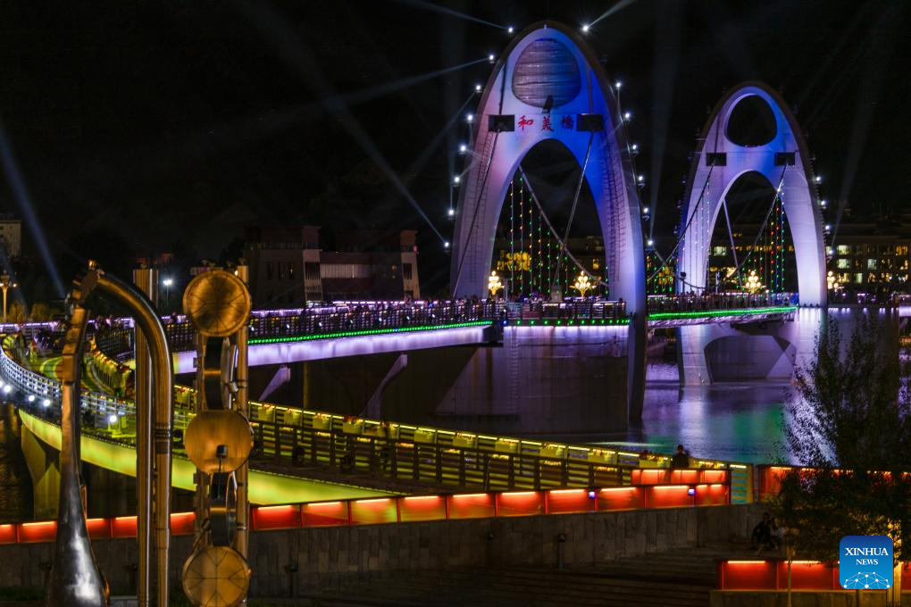 Multiple bridges across Lhasa River showcase city's development