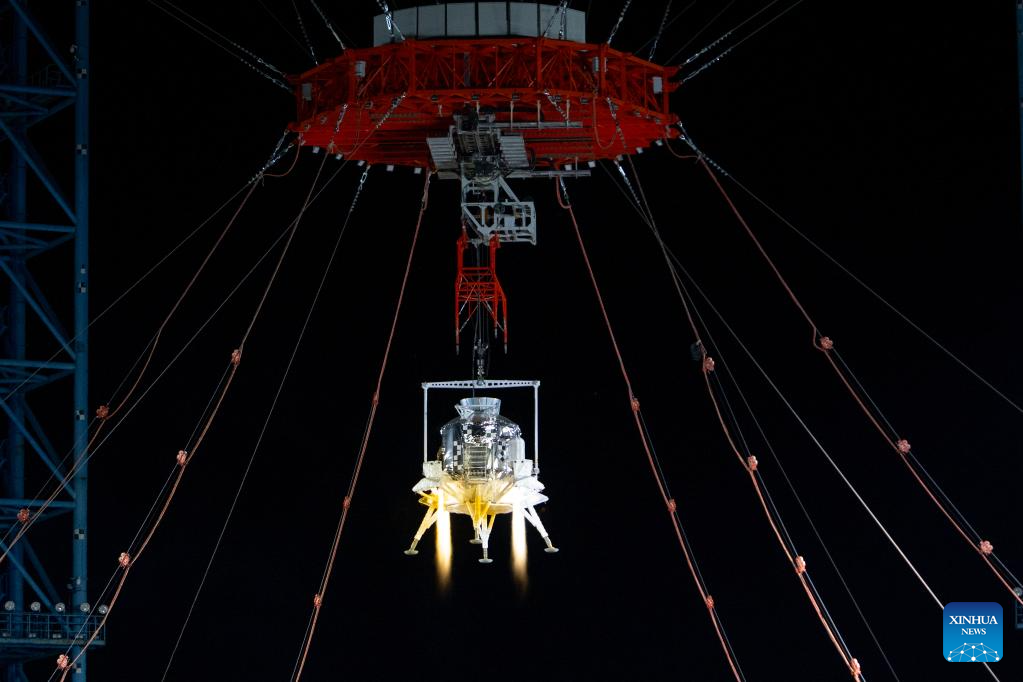 China completes its first manned lunar lander landing, takeoff test