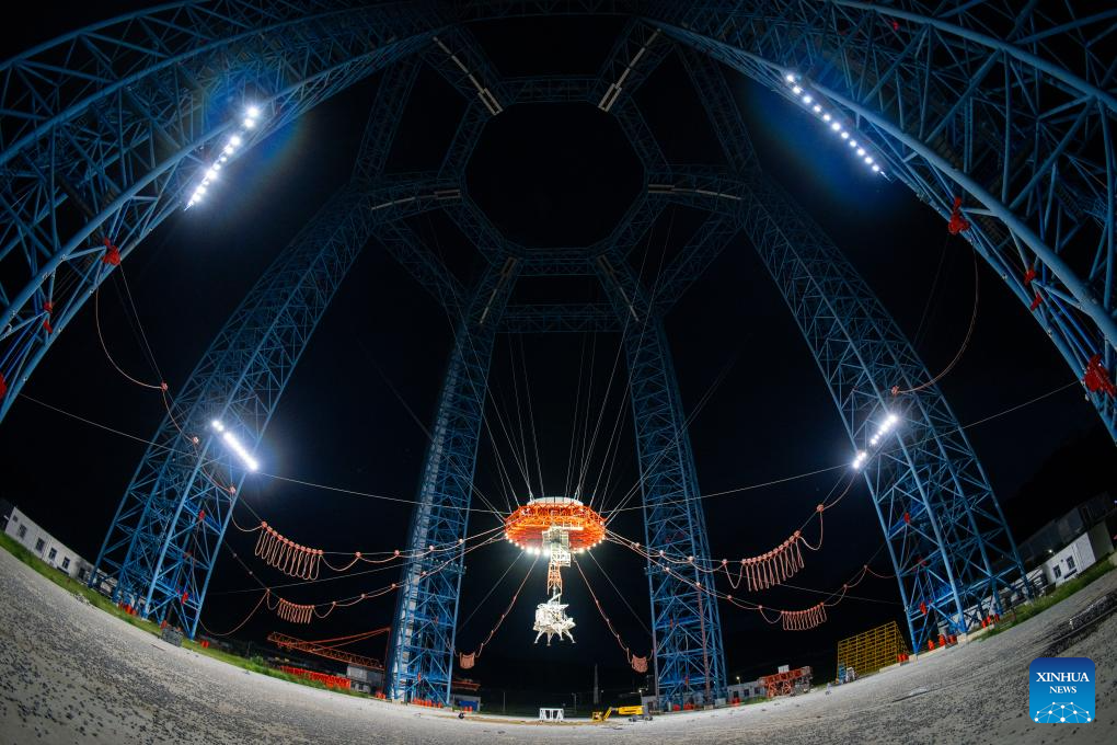 China completes its first manned lunar lander landing, takeoff test