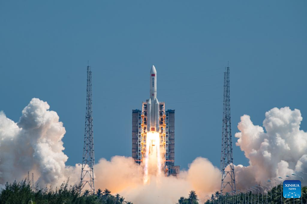 China launches new group of internet satellites