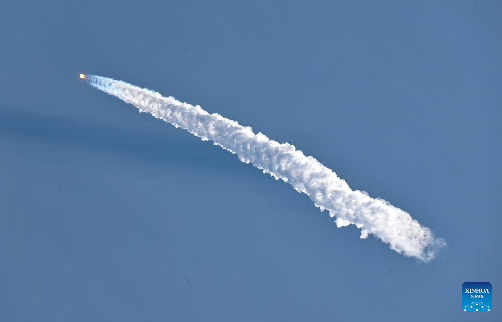 China launches new group of internet satellites