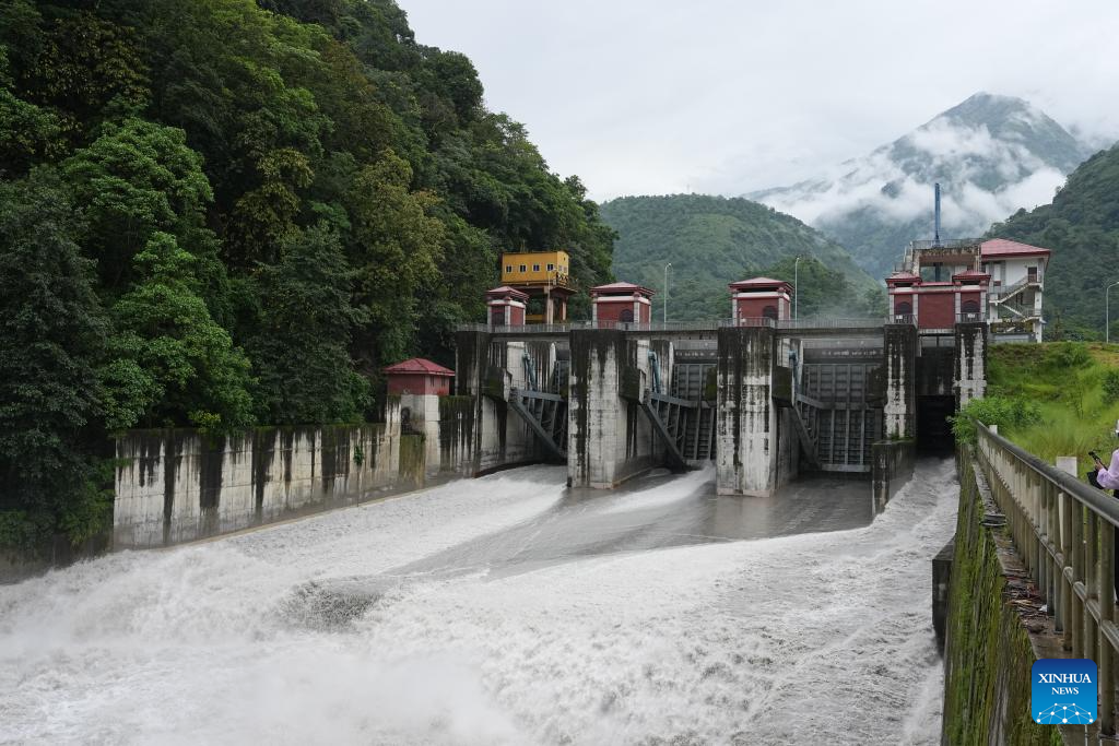Chinese-built hydropower project generates 3 bln kWh of power for Nepal