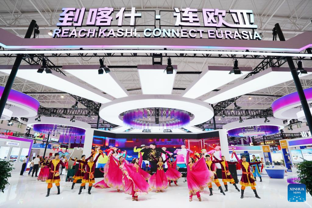 Regional commodity fair opens in Xinjiang's Kashgar