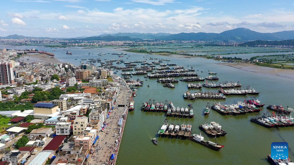 Fishing season starts in South China Seai