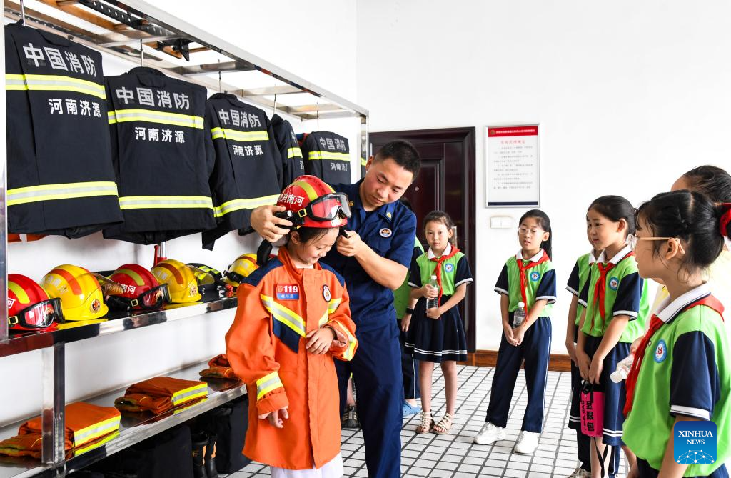 Children across China enjoy various activities during summer vacation