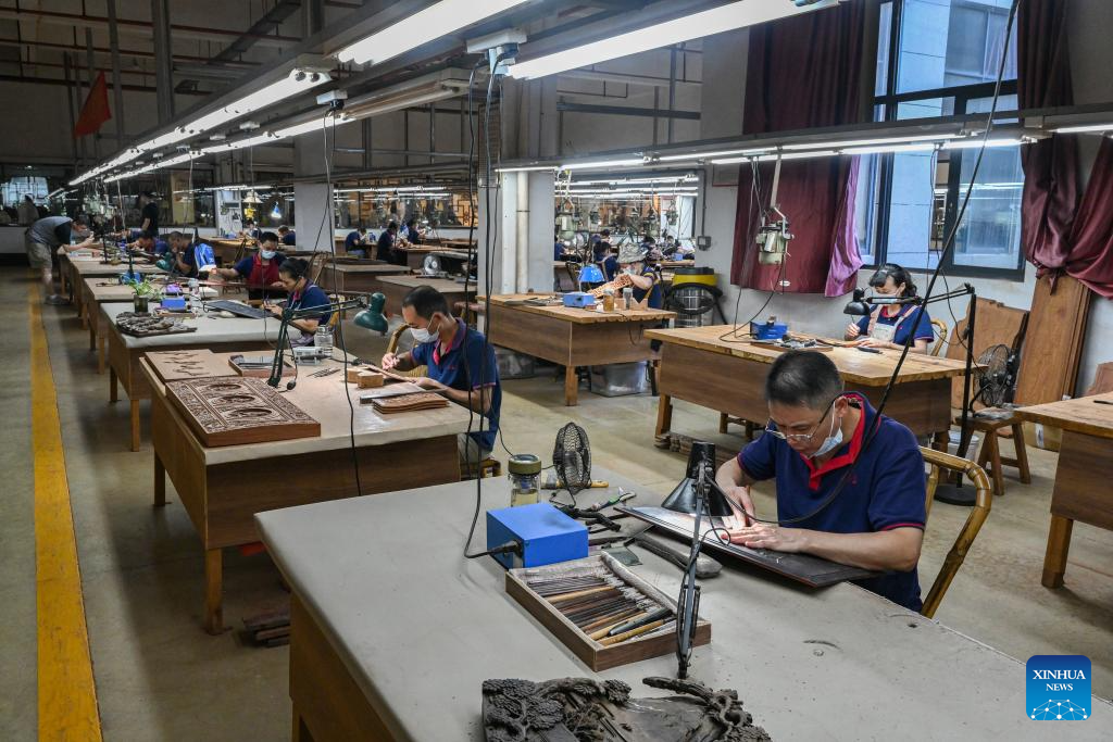 Xianyou County in SE China's Fujian promotes urpgrading of traditional art and crafts industry