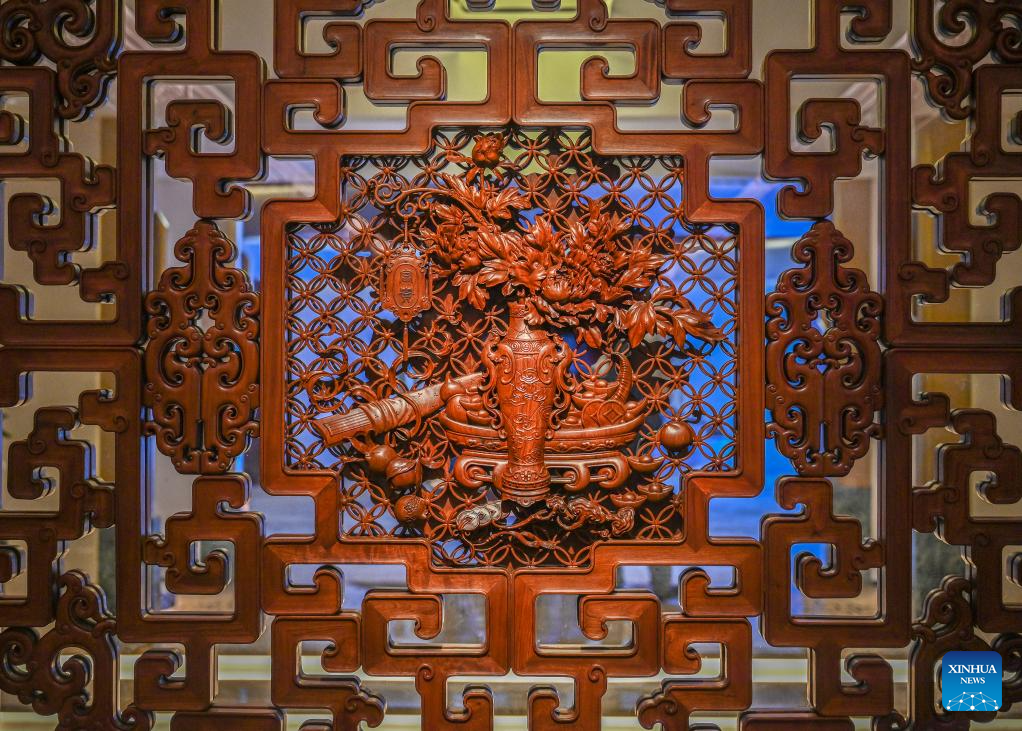 Xianyou County in SE China's Fujian promotes urpgrading of traditional art and crafts industry