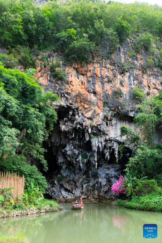 Tourism boosts local economy in Bamei Village, China's Yunnan