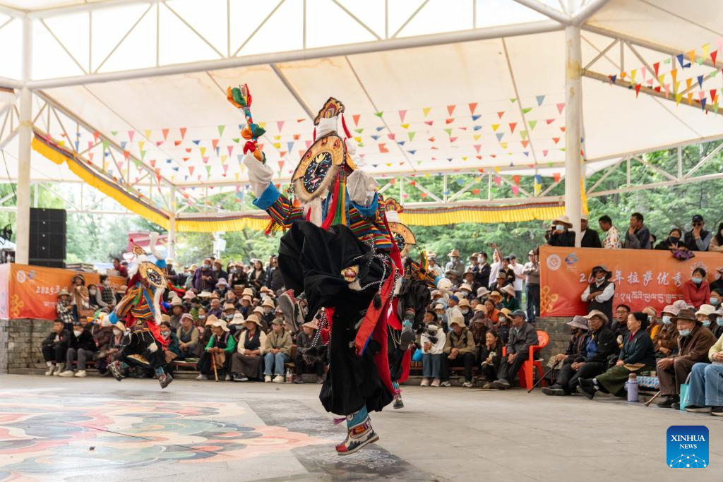 Tibetan opera staged in celebration of traditional Shoton Festival in Lhasa, China's Xizang
