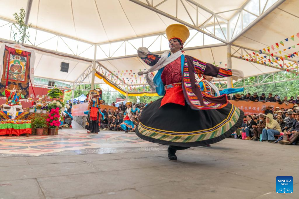 Tibetan opera staged in celebration of traditional Shoton Festival in Lhasa, China's Xizang