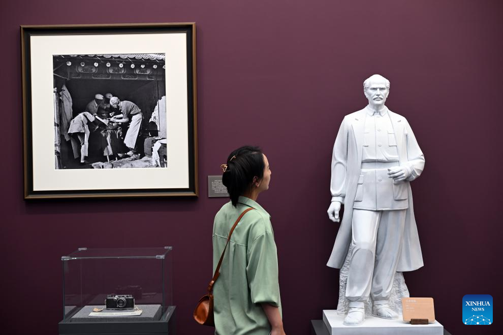 Art exhibition opens highlighting war against Japanese aggression