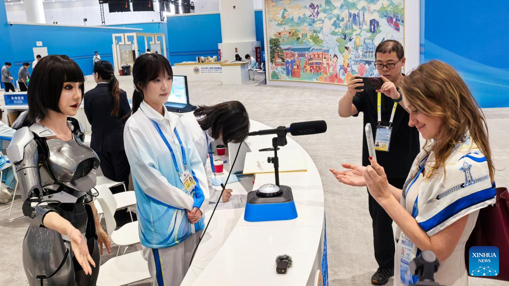 Robots highlighted at media center for SCO Summit 2025 in Tianjin