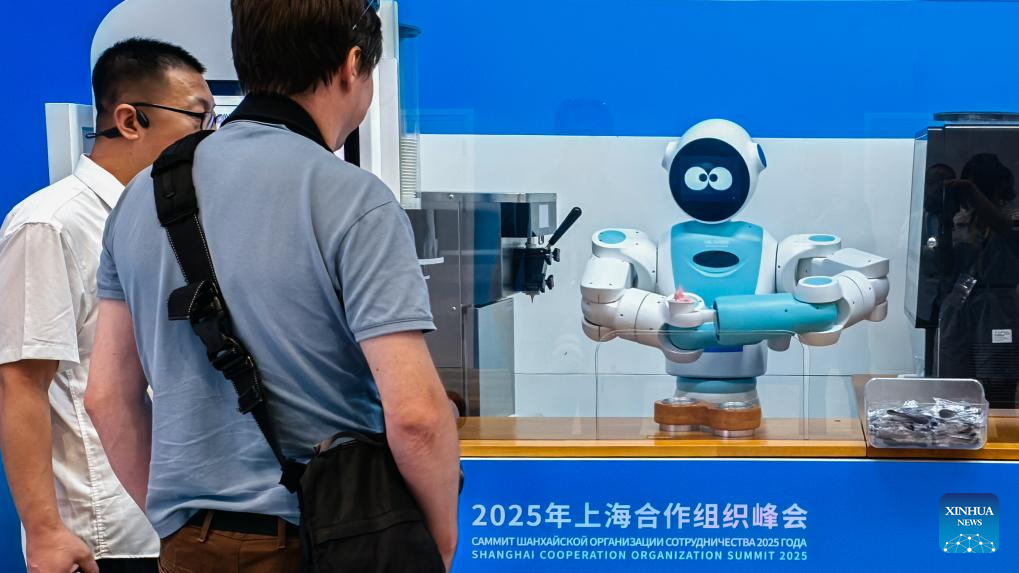 Robots highlighted at media center for SCO Summit 2025 in Tianjin
