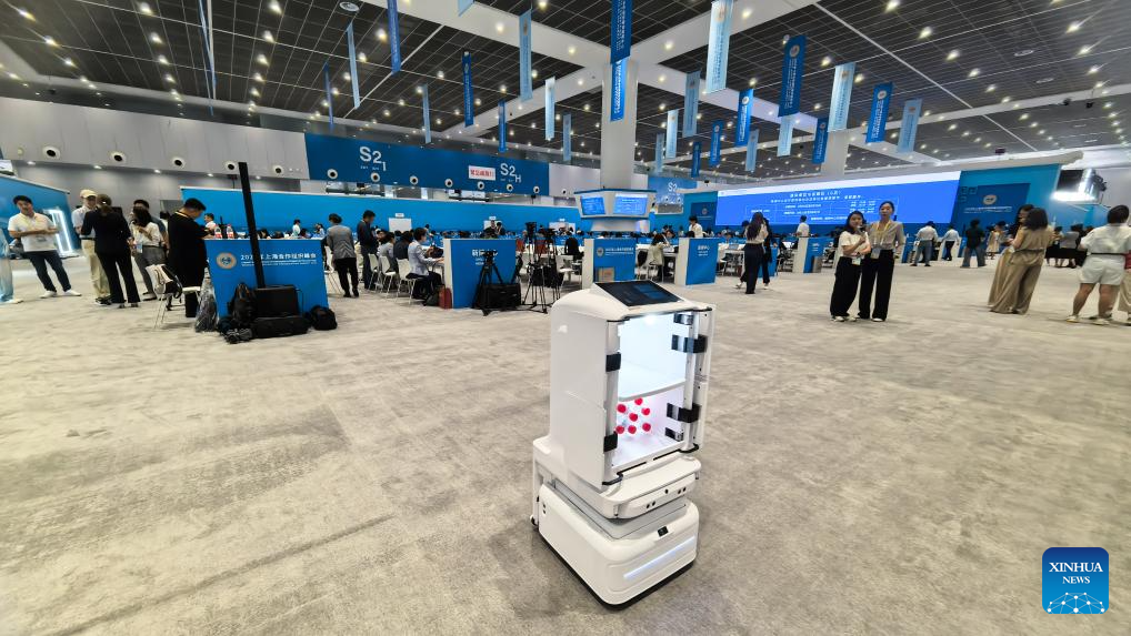 Robots highlighted at media center for SCO Summit 2025 in Tianjin