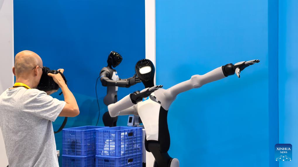 Robots highlighted at media center for SCO Summit 2025 in Tianjin