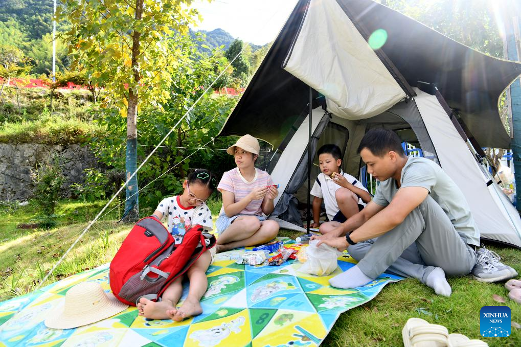 People enjoy tours across China