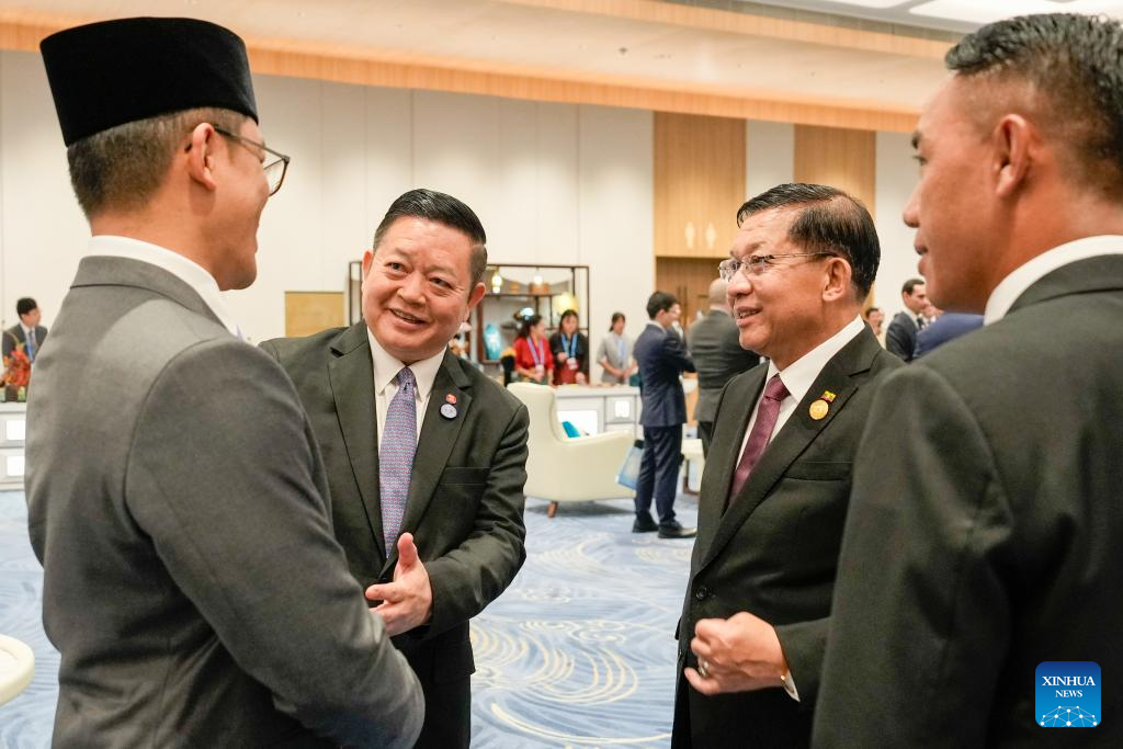 International guests for SCO Tianjin Summit experience China's intangible cultural heritage