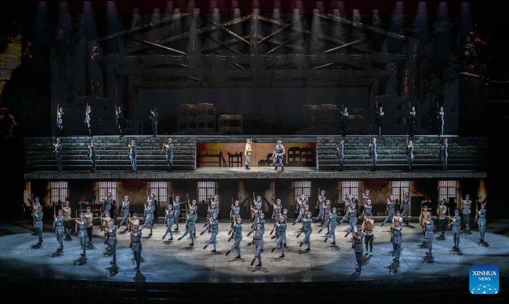 Grand cultural gala staged in Beijing to mark 80th anniversary of victory against Japanese aggression, fascism