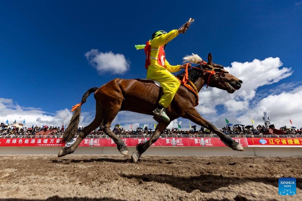 A glimpse of traditional horse racing festival in Nagqu, China's Xizang