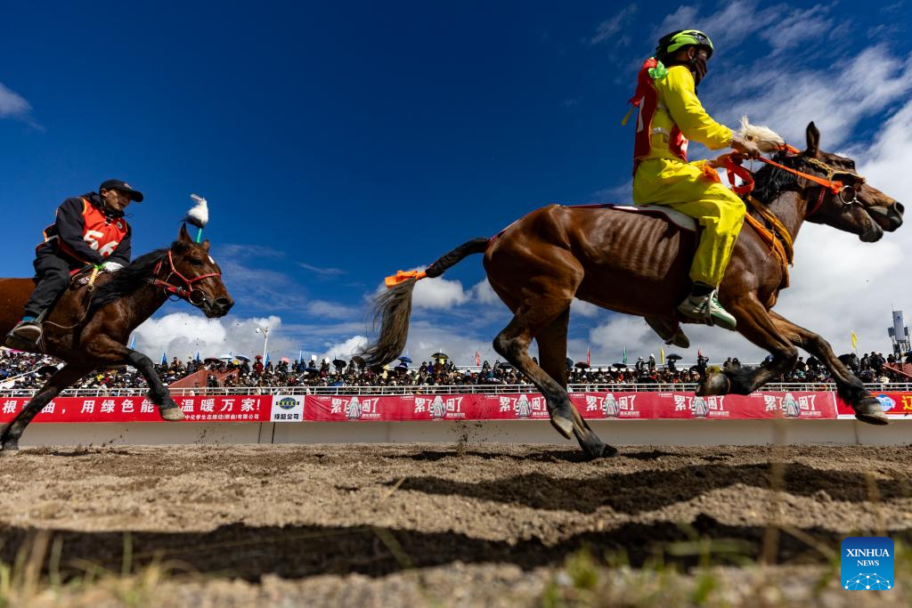 A glimpse of traditional horse racing festival in Nagqu, China's Xizang