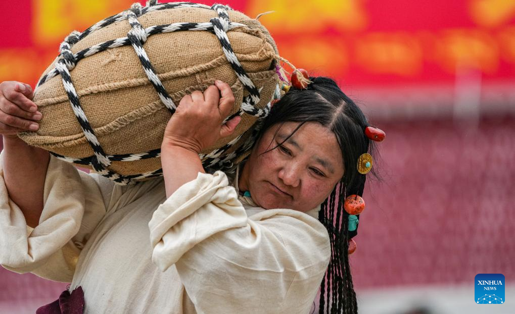 A glimpse of traditional horse racing festival in Nagqu, China's Xizang