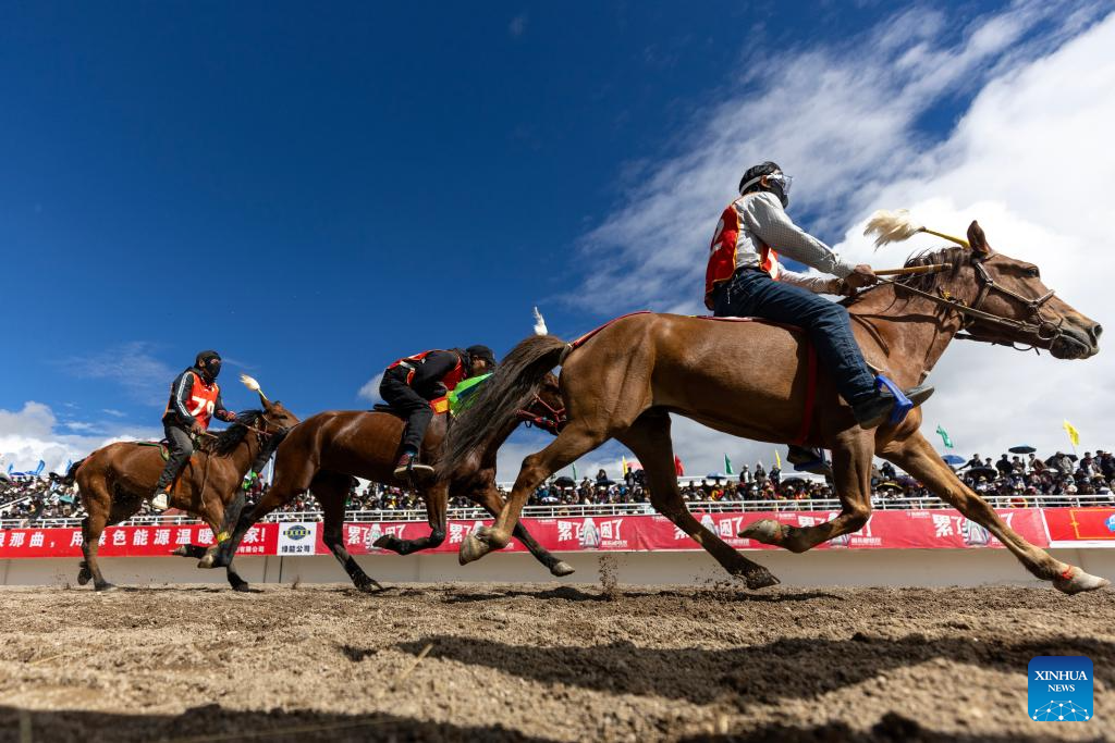 A glimpse of traditional horse racing festival in Nagqu, China's Xizang