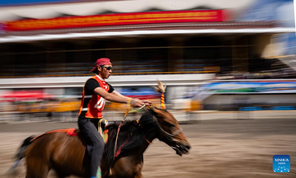 A glimpse of traditional horse racing festival in Nagqu, China's Xizang