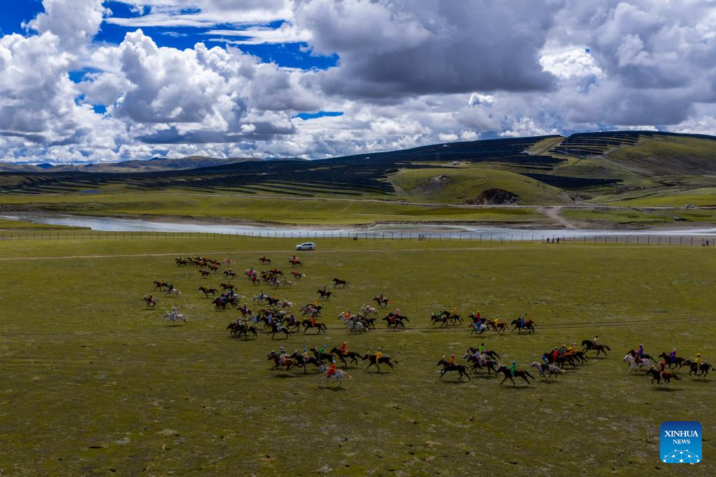 A glimpse of traditional horse racing festival in Nagqu, China's Xizang
