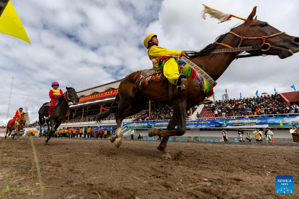 A glimpse of traditional horse racing festival in Nagqu, China's Xizang