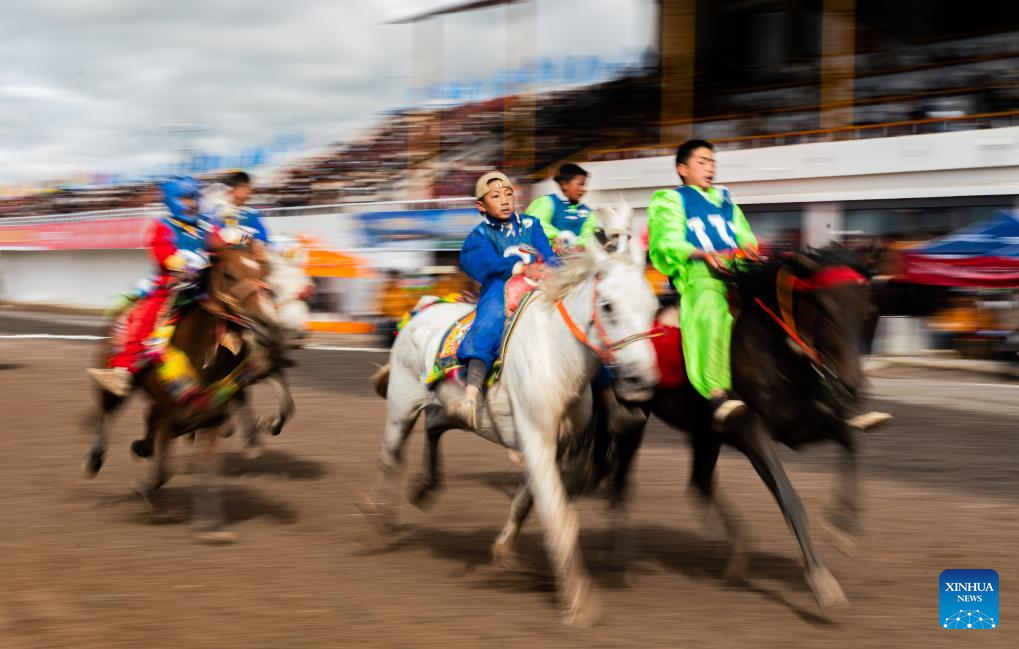 A glimpse of traditional horse racing festival in Nagqu, China's Xizang