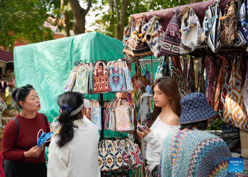 Liuxing block in China's Xinjiang attracts tourists with diverse culture